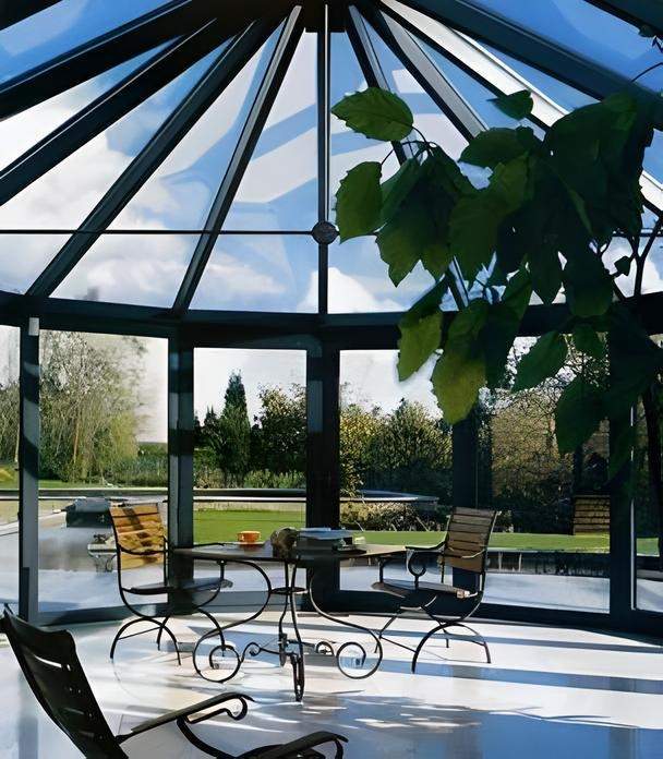 Véranda au design original Orne 